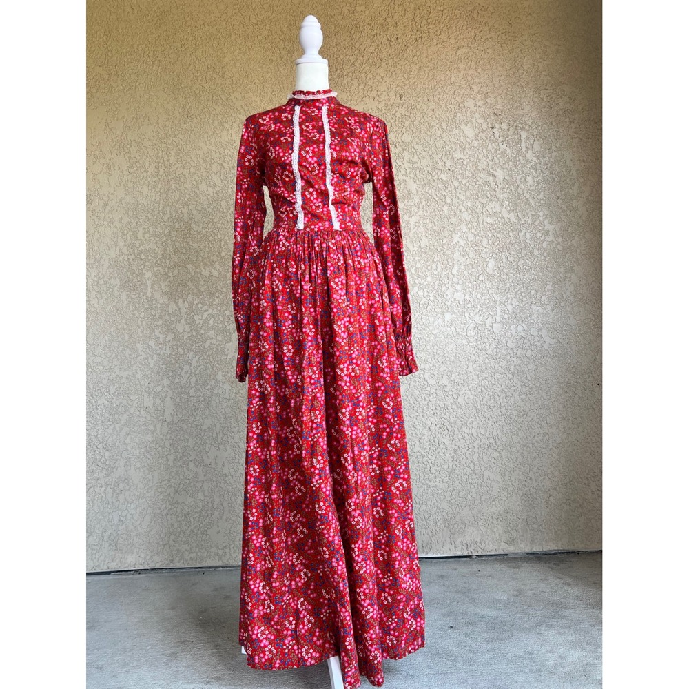 Vintage 1970s Prairie Maxi Dress Red Floral Calico Lace Trim Dress